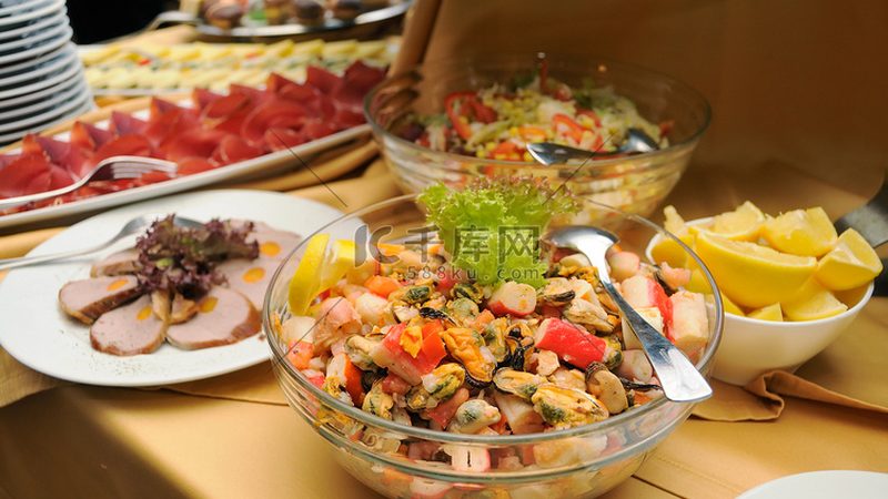 火锅底料：500克与1千克，哪种更适合你？**